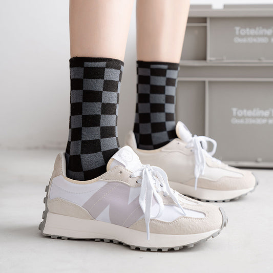 Atmungsaktive Socken aus Baumwolle mit Schachbrettmuster