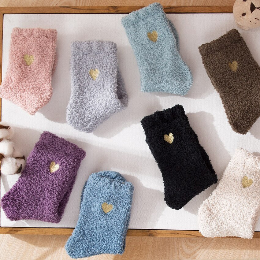 秋冬刺繡愛心珊瑚絨襪